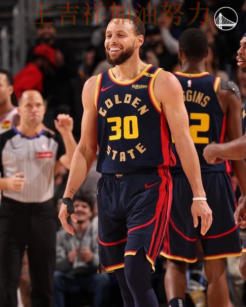 库里稳定发挥让争冠形势再生变化 比赛走势引发热议 库里稳定发挥让争冠形势再生变化 比赛走势引发热议